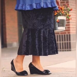 Nuggles Vivian Velvet Ruffle Skirt New in Package!